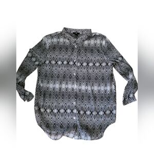 H&M Black & White Patterned Button Down Shirt Size S